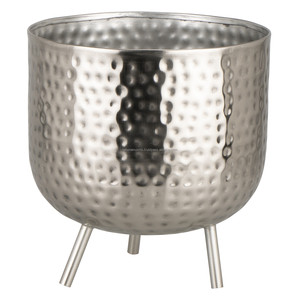 Nouvel arrivage Jardinière élégante faite à la main en métal et fer Finition émaillée Décoration murale de jardin pour hôtel Restaurant Décoration murale - Product Image 2