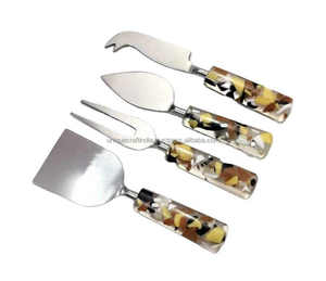 Cuchillo para queso de hoja pequeña de acero inoxidable con mango de resina, espátula plana estrecha para queso, utensilios de repostería ecológicos hechos a mano - Product Image 5