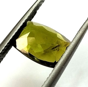 Turmalina natural sin tratar de corte cojín, verde, 2.00 quilates, facetada, piedra preciosa suelta de 7.1x9.5 mm para la elaboración de joyas - Product Image 5
