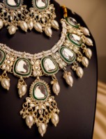 Parure de mariée indienne traditionnelle plaquée or en alliage Kundan, avec collier Maang Tikka vert Meenakari pour fête