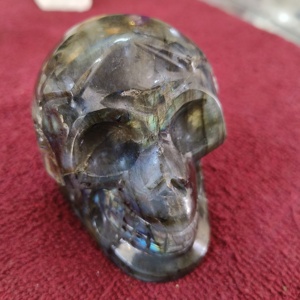 Exclusiva Escultura de Calavera de Labradorita Premium Hecha a Mano con Cristales, Bellamente Tallada, Arte Fino, Gema Natural Realista - Product Image 6