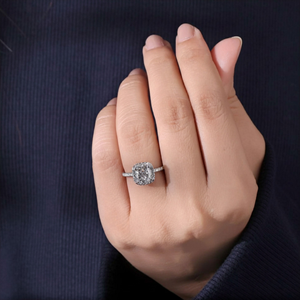 Bague de fiançailles en or 14K 18K avec diamant taille coussin et halo, bague de mariée pavée, bijoux de luxe pour femme - Product Image 6