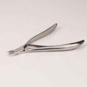 Coupe-ongles professionnel de qualité salon avec poignée antidérapante, outil en acier inoxydable durable pour les soins des ongles des doigts et des orteils - Product Image 1