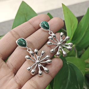 Boucles d'oreilles pendantes en forme de fleur avec malachite naturelle, plaquées argent, bijoux en laiton pour femmes, style vintage, boucles d'oreilles bohèmes tendance - Product Image 5