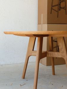 Modern Round Wood Dining <b>Table</b> Midcentury Design Stable Home Furniture for 4 Seating Capacity - Product Image 5