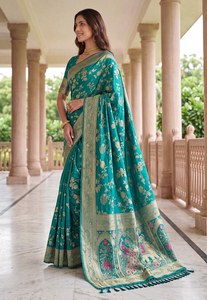 <b>Purple</b> Banarasi Silk Saree Zari Floral Weaving Traditional Indian Wedding <b>Party</b> <b>Dress</b> for Women - Product Image 4