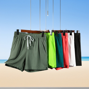 Shorts pour hommes en polyester, shorts de plage pour hommes, logo sur le devant, séchage rapide, taille élastique, coupe ample, shorts de sport d'été pour activités de plein air - Product Image 3