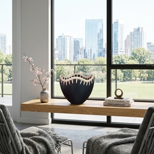 Vase décoratif en jonc de mer/noyer noir, style sud-ouest, bord ondulé, en fibre tressée naturelle, fait main, pot floral mural pour intérieur. - Product Image 3