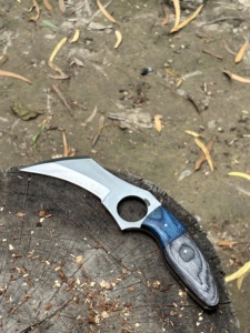 Cuchillo Karambit Hecho a Mano de Acero D2 de Grado Industrial con Mango de Madera Pakka para Combate y Camping, Personalizado OEM/ODM - Product Image 6