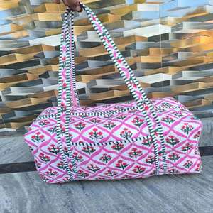 Nueva Bolsa de Viaje Deportiva de Lujo, Resistente, Acolchada, de Algodón con Diseño Floral, Segura, de Gran Capacidad, Personalizable, Diseño Bloom, para la Playa - Product Image 3