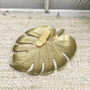 Bandeja de Servicio de Alimentos de Aluminio Color Dorado con Bandeja de Servicio en Forma de Hoja de Primera Calidad para Uso en Hoteles y Restaurantes - Product Image 5