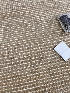 Tapis en jute et laine fait main, tapis d'appoint bohème en fibres naturelles, tapis texturé à franges, tapis de sol rustique style ferme, tapis neutre tissé à la main - Product Image 4