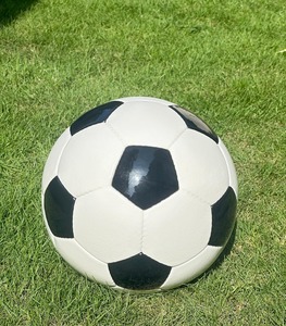 Ballon de football classique léger et durable - Product Image 6