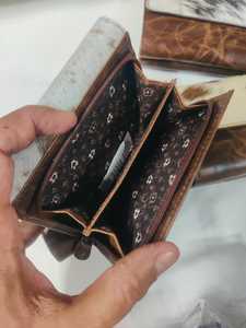 Juego de 4 carteras de cuero 100% genuino con estampados de animales, patrón de pelo de animal, cierre plegable vintage, cartera larga para uso diario. - Product Image 4