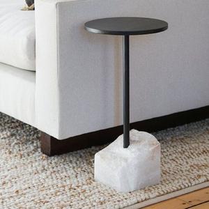 Table de cocktail en aluminium de haute qualité, mobilier de qualité supérieure, table d'appoint en métal pour la maison, l'hôtel, table à vin, table à boissons, laiton - Product Image 1