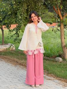 Ensemble deux pièces ample pour femme, Salwar Kameez, blanc et rose, tunique brodée tissée, pantalon palazzo, tenue décontractée - Product Image 1