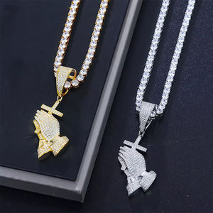 Pendentif croix en argent plaqué or 18 carats avec micro-incrustation de moissanite, bijou religieux tendance pour homme, cadeau - Product Image 2