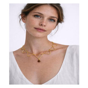 Collier géométrique plaqué or avec pendentif en ambre en forme de cœur pour femme, tendance, à porter au quotidien - Product Image 1