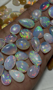 Opale d'Éthiopie naturelle, cabochons taillés coussin, ovales, ronds, poires et carrés, multi-feu, pierres précieuses en vrac, double face, pour la fabrication de bijoux - Product Image 1