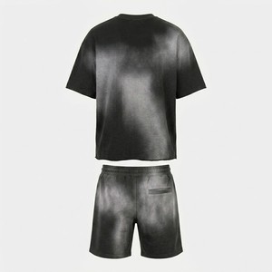 สินค้ามาใหม่ เสื้อยืดโอเวอร์ไซส์สีดำสไตล์สตรีทแวร์สำหรับผู้ชาย พร้อมกางเกงขาสั้นเข้าชุด แฟชั่นวินเทจสไตล์ยูบีร์น - Product Image 4