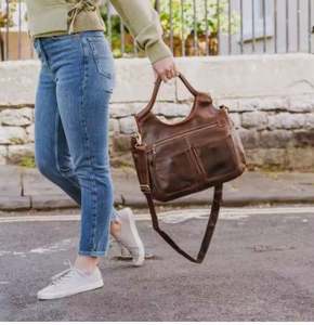 Sac à main pour femme en cuir souple, grande capacité, fermeture éclair, style tendance, sac bandoulière, sac hobo, sac tote, prix de gros - Product Image 5