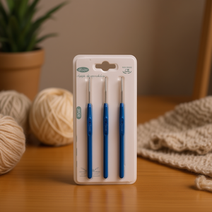 Uncinetto Ilan 0.75mm con Manico Blu, Strumento per Lavoro a Maglia - Product Image 2