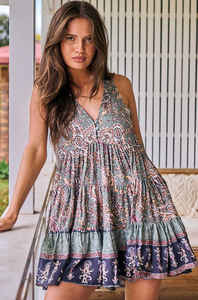 Meilleur prix de gros – Nouvelle robe courte décontractée sans manches pour femme, style doux, en tissu tissé imprimé, idéale pour les vacances à la plage - Product Image 3