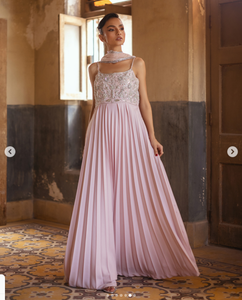 Sari en soie rose élégant avec corsage brodé, longueur standard, tenue de mariage indienne traditionnelle formelle pour femmes, toutes saisons - Product Image 3
