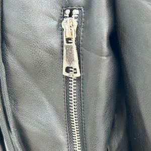 Chaqueta de Motociclista de Cuero Genuino para Mujer, Cierre de Cremallera Negro, Cuello Camisero, Manga Larga, Estilo Otoñal - Product Image 3