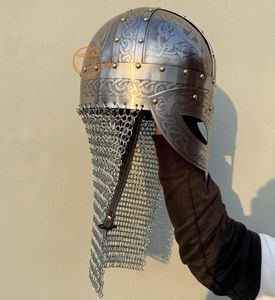 Casco Vikingo de Malla Metálica Pulida con Diseño Grabado, Armadura Medieval para Guerrero, Reenactamiento Histórico, Casco para Adulto, Navidad - Product Image 1