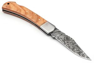 Navaja Plegable Premium de Acero de Damasco con Mango de Madera de Olivo, Hecha a Mano, para Uso en Exteriores y EDC - Product Image 4