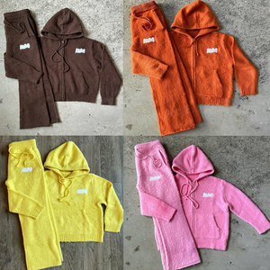 ชุดวอร์มขนแพะโมแฮร์คุณภาพสูงพร้อมโลโก้สั่งทำพิเศษสำหรับผู้ชาย เสื้อฮู้ดซิปและกางเกงขายาวทรงบาน ชุดถักสำหรับฤดูหนาว - Product Image 4