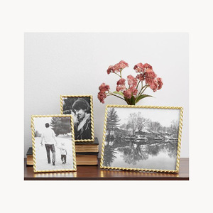 Marco de Fotos de Aluminio de Alta Calidad, Elegante, Personalizado, Nuevo Diseño, Recién Llegado, Exhibición de Imágenes, Decoración para el Hogar, Regalo - Product Image 3