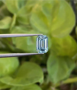 Diamante Suelto Cultivado en Laboratorio con Certificación IGI, Corte Esmeralda, Color Azul Fantasía, CVD, VVS VS, Corte Excelente para Joyería Fina - Product Image 3