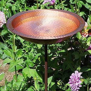 Nouveau Bain d'oiseaux en cuivre martelé de luxe, élégant, résistant aux intempéries, imperméable, fait main, décoration de jardin moderne, support pour oiseaux - Product Image 5