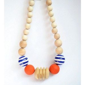 Collier en résine et bois artisanal, accessoire de mode tendance - Product Image 4