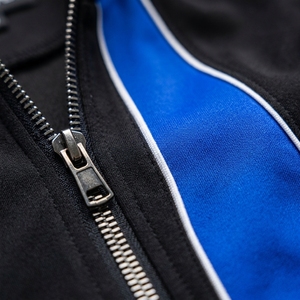 Ensemble de survêtement personnalisé pour homme, noir et bleu, avec veste zippée color block et pantalon de jogging, style athlétique streetwear, vente en gros OEM, vêtements de sport - Product Image 3