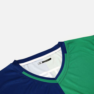 Conjunto de Camiseta y Pantalones Cortos de Fútbol para Hombre, Color Verde Marino, Cuello en V, Manga Corta, Sublimado, Absorbe la Humedad, Ajuste Atlético - Product Image 3