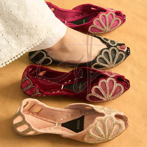 Calzado Khussa para Mujer de Primera Calidad, Antideslizante, Material Duradero, Color y Logotipo Personalizables, Venta al Por Mayor - Product Image 4