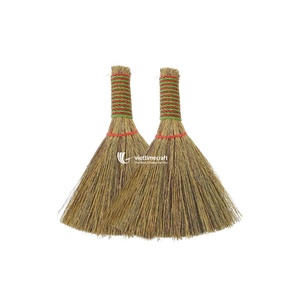Handmade Eco Friendly Plastic Handle Grass Broom Stainless Steel Dustpan Classic Style Dusting Outdoor Furniture Cleaning - Product Image 2