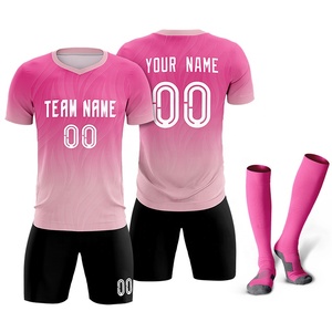 Ensemble complet d'uniformes de <span class=keywords><strong>football</strong></span> personnalisés imprimés numériquement 2024, 100 % polyester, couleur dégradée, col en V, unisexe, adulte - Product Image 1