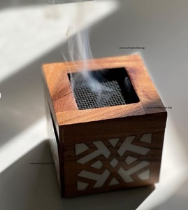 Bruciatore di Bakhoor in Legno di Sandalo con Design Geometrico e Motivi a Strisce, Ecologico, per Incenso Indiano <span class=keywords><strong>Sacro</strong></span> - Product Image 6