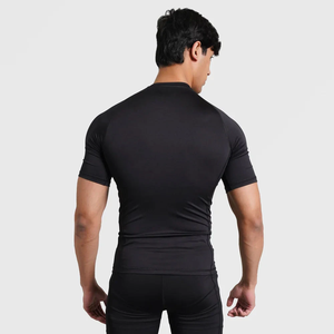 เสื้อคอมเพรสชั่นผู้ชายแบบ OEM บริการพิมพ์ลายตามสั่ง ระบายอากาศได้ดี น้ำหนักเบา สไตล์ใหม่ ทรงเข้ารูปสำหรับเล่นกีฬา - Product Image 1