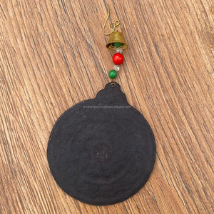 Ornement de Noël en cuir fait à la main personnalisé en cuir repoussé forme ronde de Noël décoration suspendue ornements d'arbre de Noël à la maison - Product Image 6