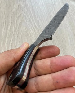 มีดแล่เนื้อ REAL DAMASCUS – ด้ามทำจากเขาสัตว์ – 150 ชั้น – มีดล่าสัตว์/EDC แบบฟูลแทงค์ – ปลอกหนัง - Product Image 4