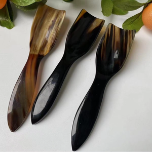 Cuchara de Servir Hecha a Mano con Cuerno de Búfalo, Estilo Antiguo, Pulida, de Alta Calidad, Artesanía Natural de la India, Venta al Por Mayor - Product Image 1