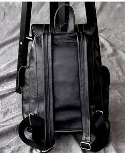 กระเป๋าเป้สะพายหลังผู้ชายหนังสีดำพรีเมี่ยมพร้อมดีไซน์อเนกประสงค์สำหรับกระเป๋าเดินทางกลางแจ้งแบบแอคทีฟเดินทางข้ามคืนและกระเป๋าตั้งแคมป์ - Product Image 2