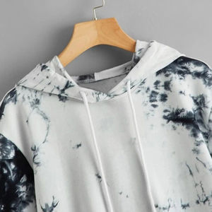 Ensemble sweat à capuche court et short pour femme, col montant, en polaire de haute qualité, prix raisonnable, collection hiver - Product Image 3