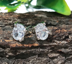 KGN SILVER JEWELLERY HOUSE ต่างหูพลอยเพทายสีขาวธรรมชาติ ต่างหูเงินแท้ 925 ทำด้วยมือ คริสตัลหรูหรา - Product Image 4