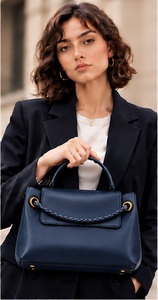 Sac à main élégant en cuir véritable de qualité supérieure pour femme, sac à bandoulière élégant pour tous les jours, grande capacité, bouton, OEM ODM - Product Image 2